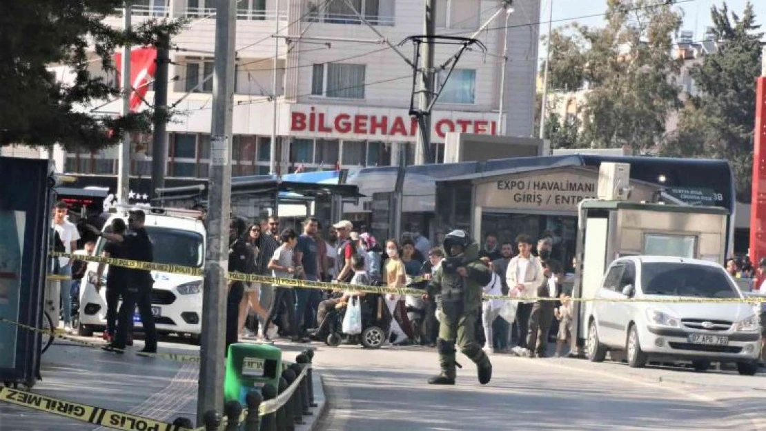 Antalya'da çöp kutusuna atılan çanta polisi alarma geçirdi