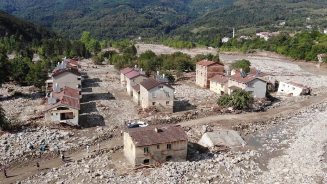 Ayancık'ta sel teyakkuzu: 3 köy boşaltıldı , 25 kişi yurda yerleştirildi