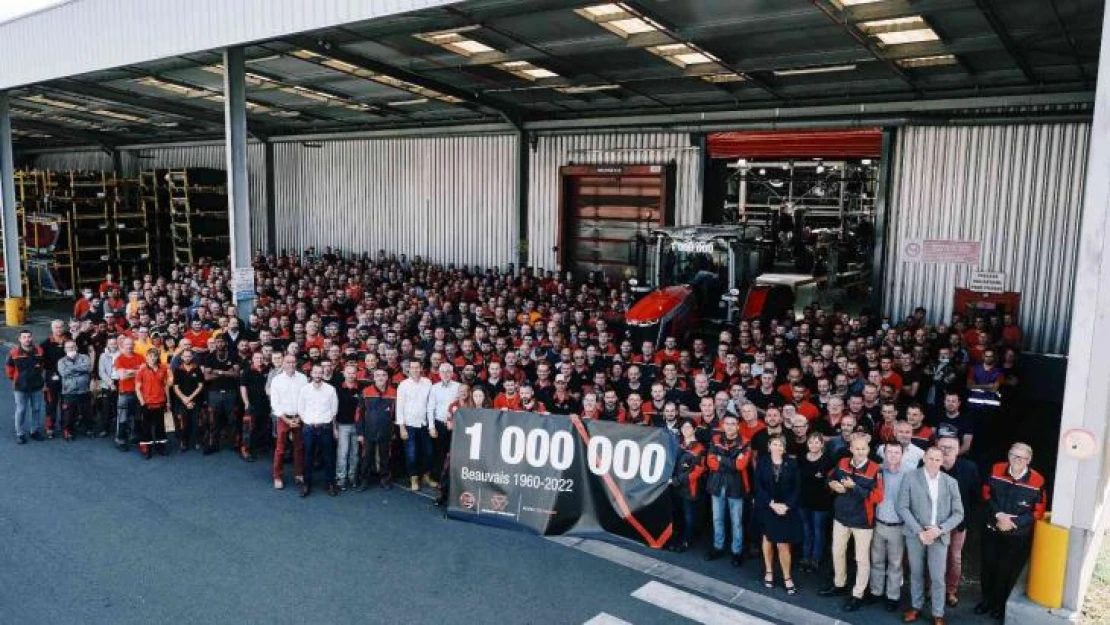 Beauvais Massey Ferguson Fabrikası 1 milyonuncu traktörünü kutluyor