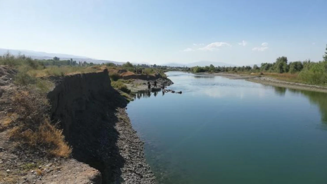 Boğulma tehlikesi geçirdi, masajla kalbi yeniden çalıştırıldı