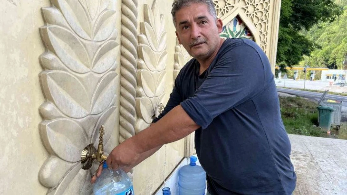 Bu su 'şifa' dağıtıyor