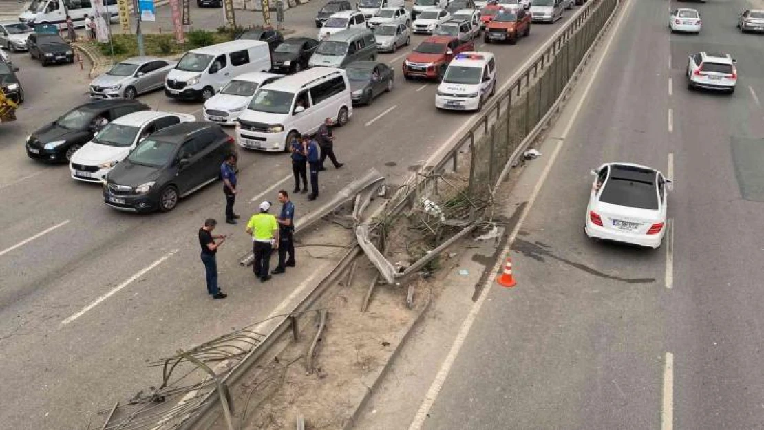 Çekmeköy Şile Otoyolunda kaza: 1'i ağır 3 yaralı