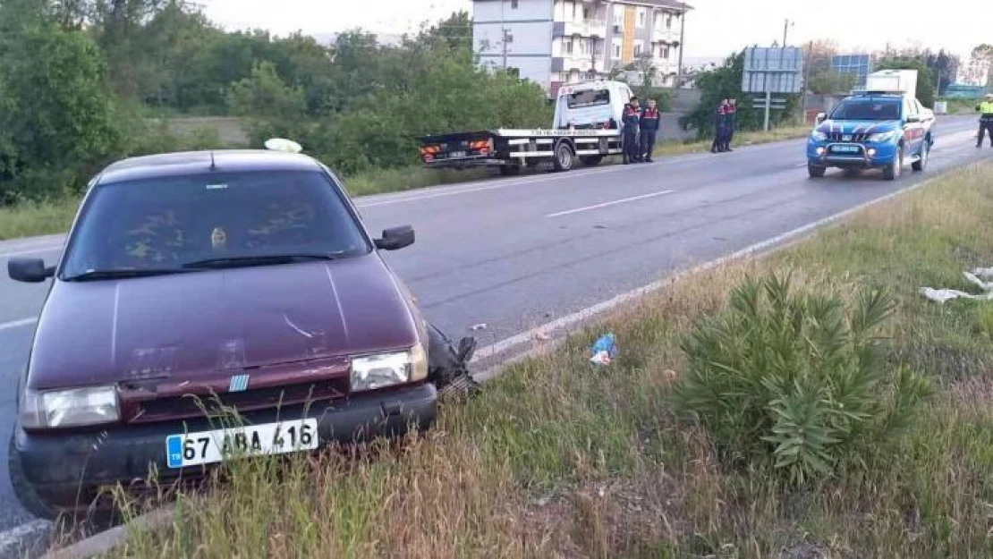 Direksiyon hakimiyetini kaybetti refüje çarparak durabildi