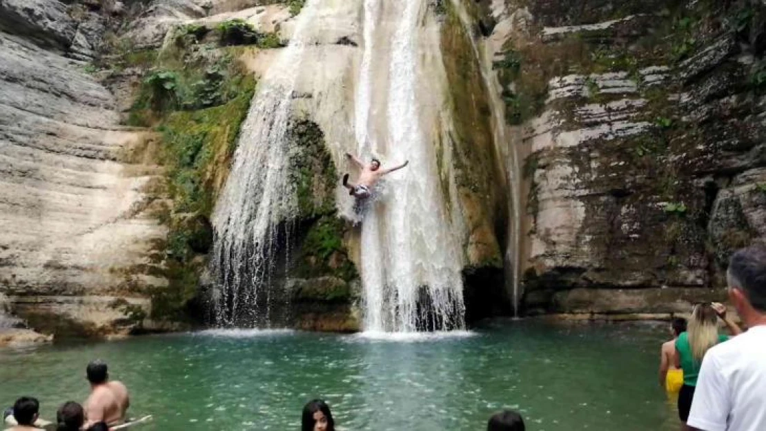 Doğa ve adrenalin tutkunlarının adresi 'Gölalan Şelalesi'