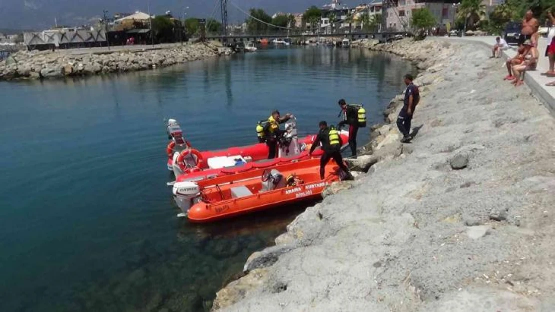 Edremit Körfezi'nde kaybolan 2 kişiyi arama çalışmalarında 4'üncü gününde devam ediyor