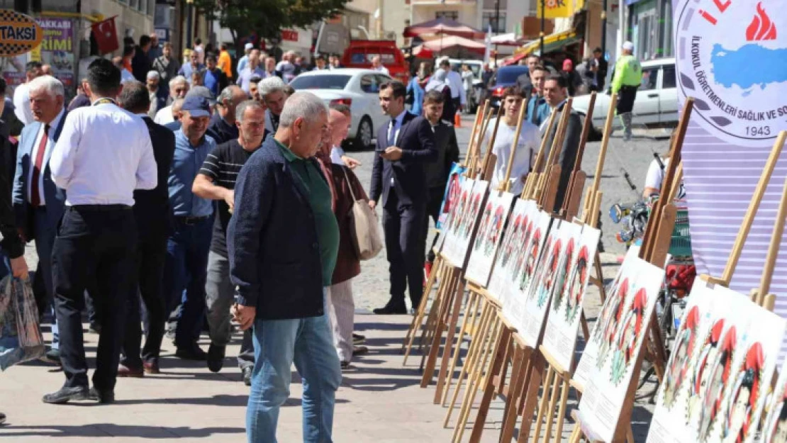 Gümüşhane'de 168 eğitim şehidinin fotoğraf ve özgeçmişinin yer aldığı sergi açıldı