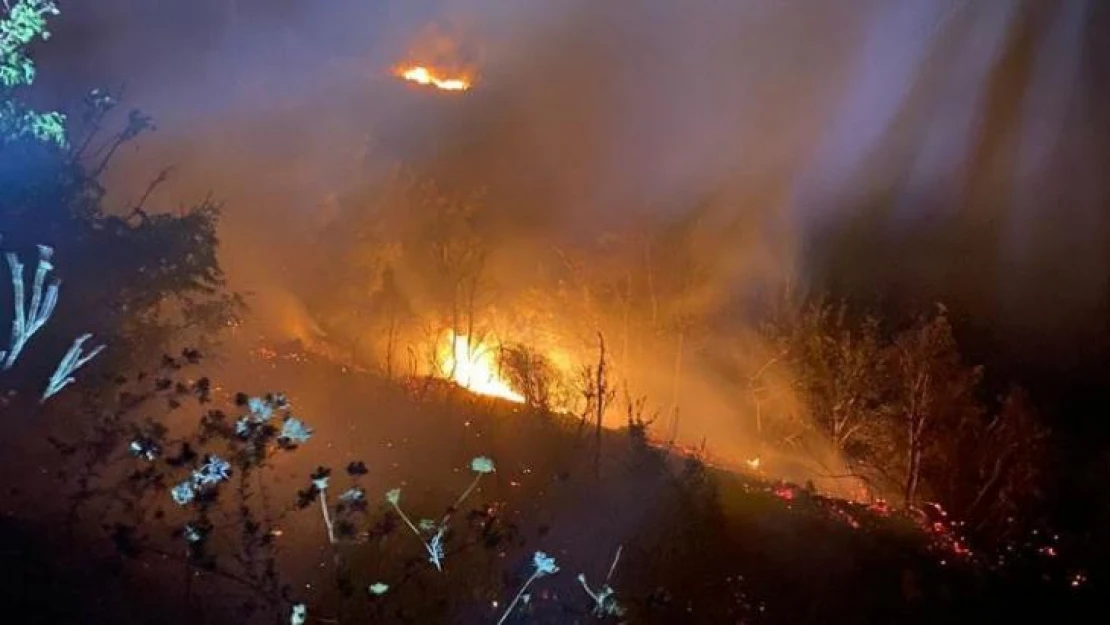 Hatay'da trafo patladı, yangın çıktı