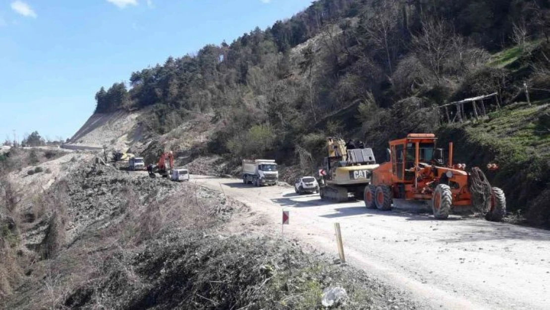 Heyelanın kapattığı Kastamonu-Çatalzeytin karayolu 8 gün sonra açıldı