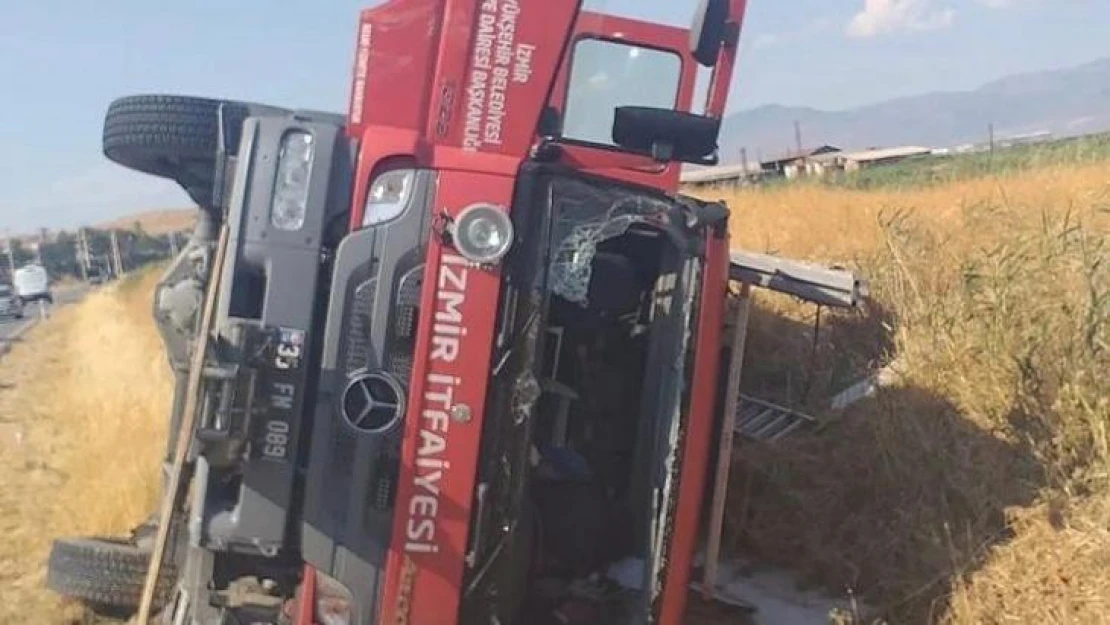 İtfaiye ekibi yangına giderken kaza yaptı: 3 yaralı