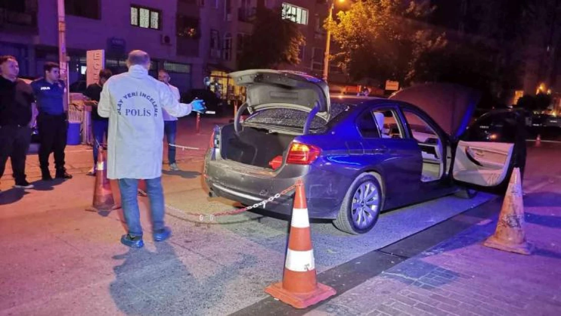 İzmir'de silahı çatışma: 1'i polis 2 yaralı