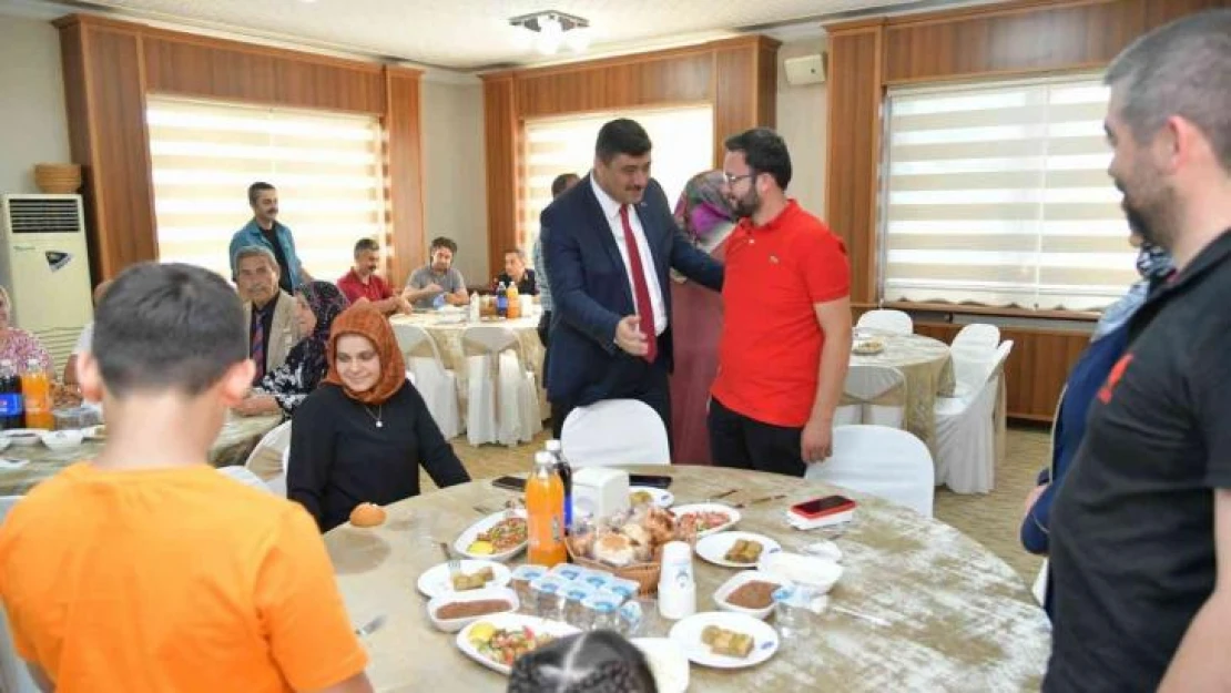 Kahramankazan Belediye Başkanı Oğuz, şehit aileleri ve gaziler onuruna akşam yemeği verdi