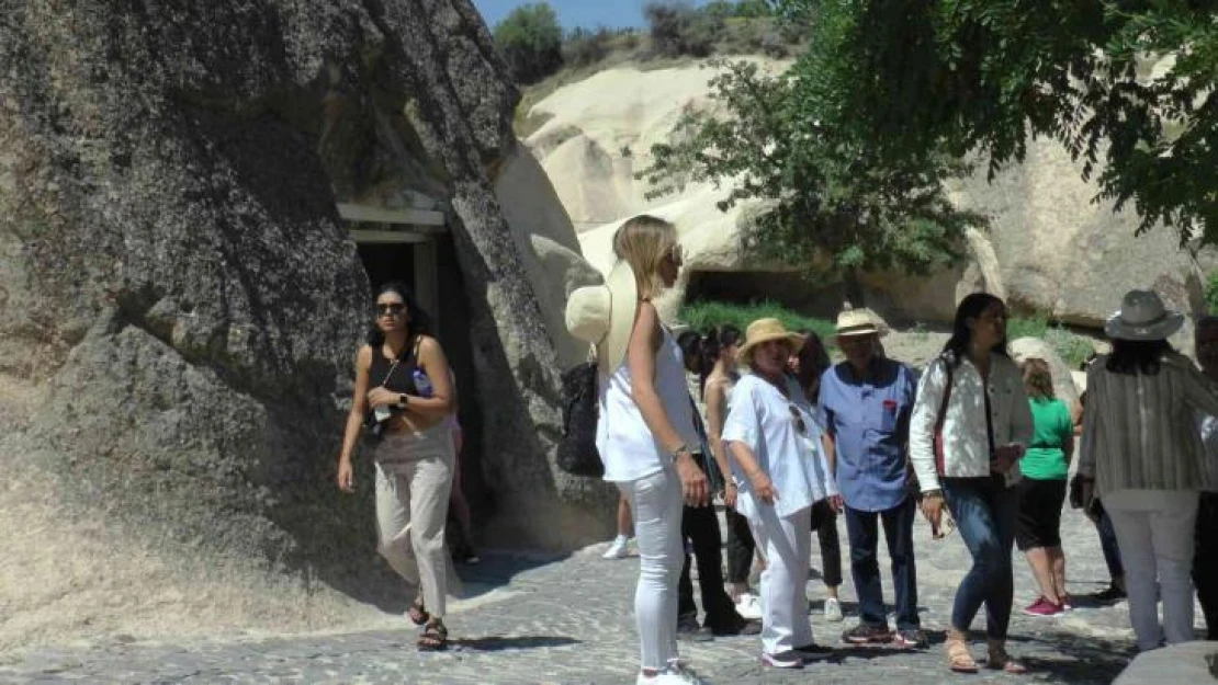 Kapadokya'daki ören yerlerini ziyaret eden turist sayısı 2,5 milyonu geçti