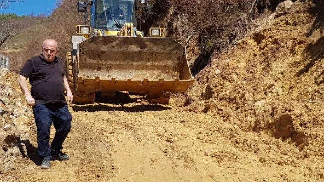 Kastamonu'da heyelanda zarar gören yol ve köprülerde çalışmalar sürüyor