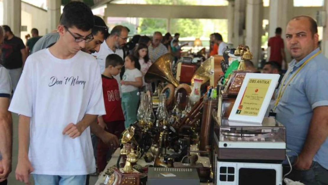 Konya Antika Pazarında geçmişe yolculuk