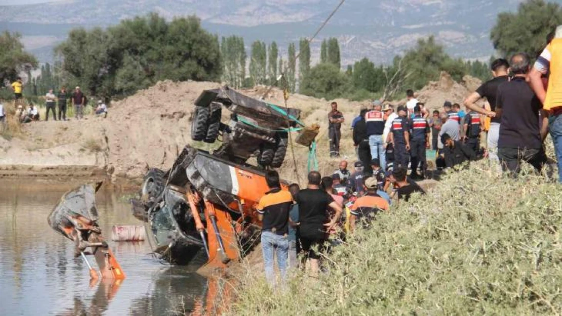 Konya'da gölete düşen iş makinesinin operatörü hayatını kaybetti