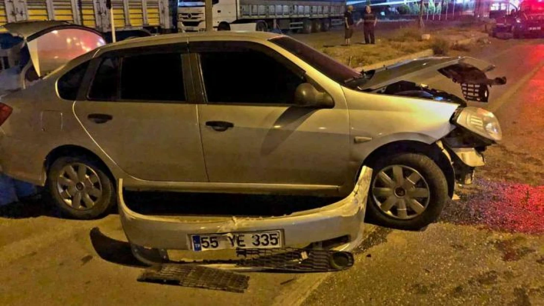 Köpeğe çarpmamak için manevra yapan otomobil tır parkına daldı: 1 yaralı