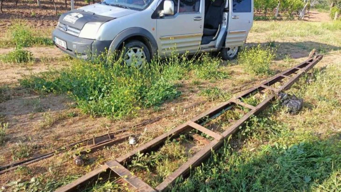 Manisa'da üzüm bağından hırsızlık yapan şüpheliler yakalandı