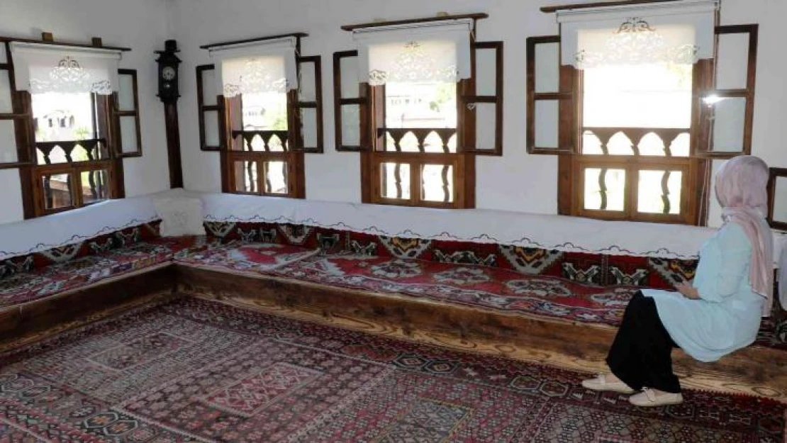 Osmanlı'nın yaşama biçimini yansıtan Kaymakamlar Evi tarihi dokusunu koruyor