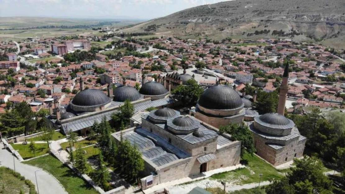 Seyyid Battal Gazi Külliyesi yenilenen yüzüyle ziyaretçilerini bekliyor