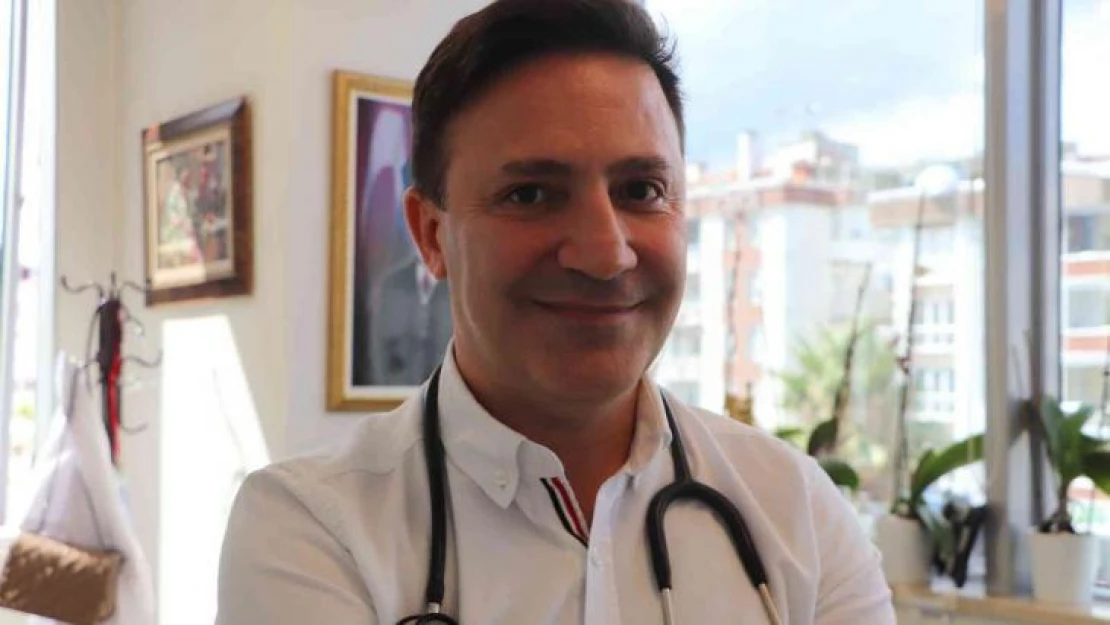 Prof. Dr. Özkaya: 'Sınıfta bir kişinin korona olması, 20 kişinin korona olması demektir'