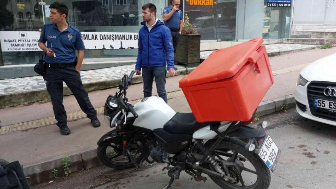 Samsun'da motosiklet yayaya çarptı: 2 yaralı