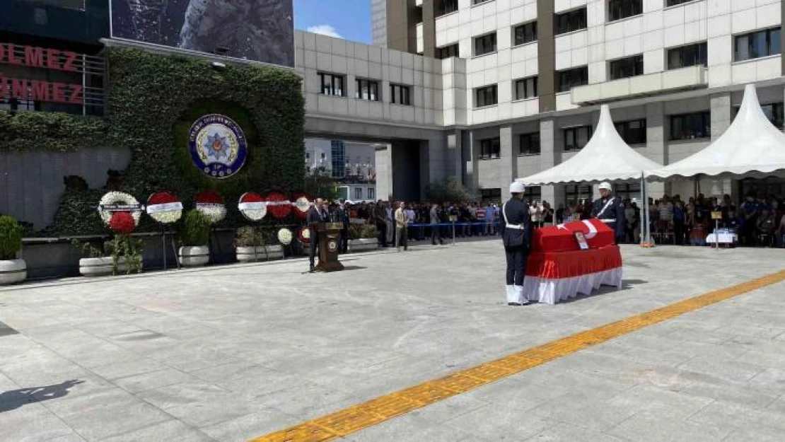 Şehit bekçi için İstanbul İl Emniyet Müdürlüğünde tören düzenledi