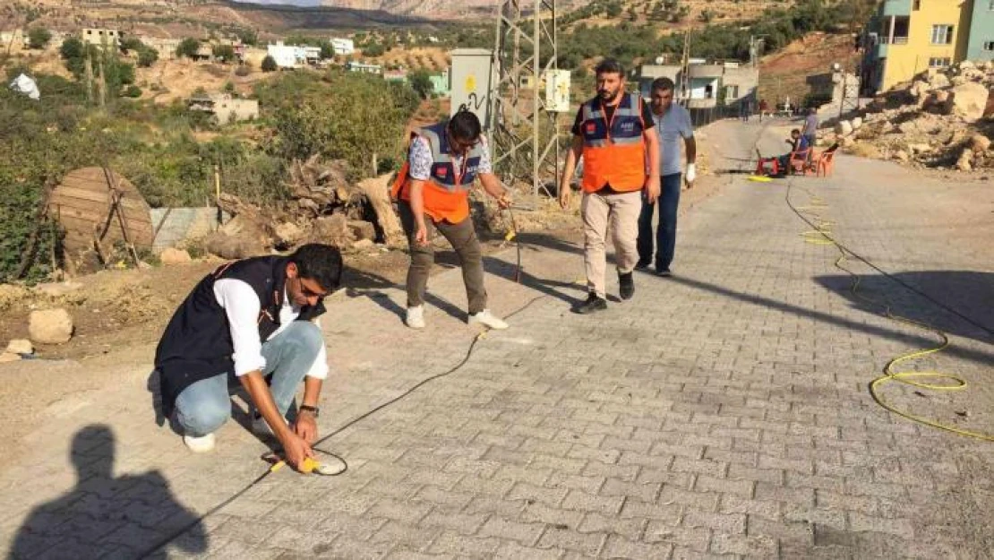 Siirt'te yer altından gelen sesler için AFAD ekipleri köyde incelemede bulundu