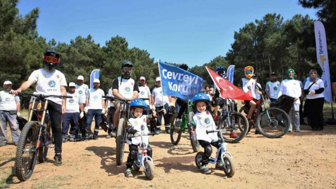 Sultanbeyli'de buluşan downhill sporcuları ve çevre gönüllülerinden mesaj