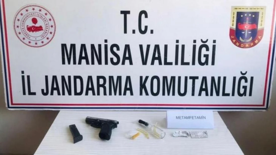 Şüpheli şahıstan ruhsatsız tabanca ve uyuşturucu çıktı