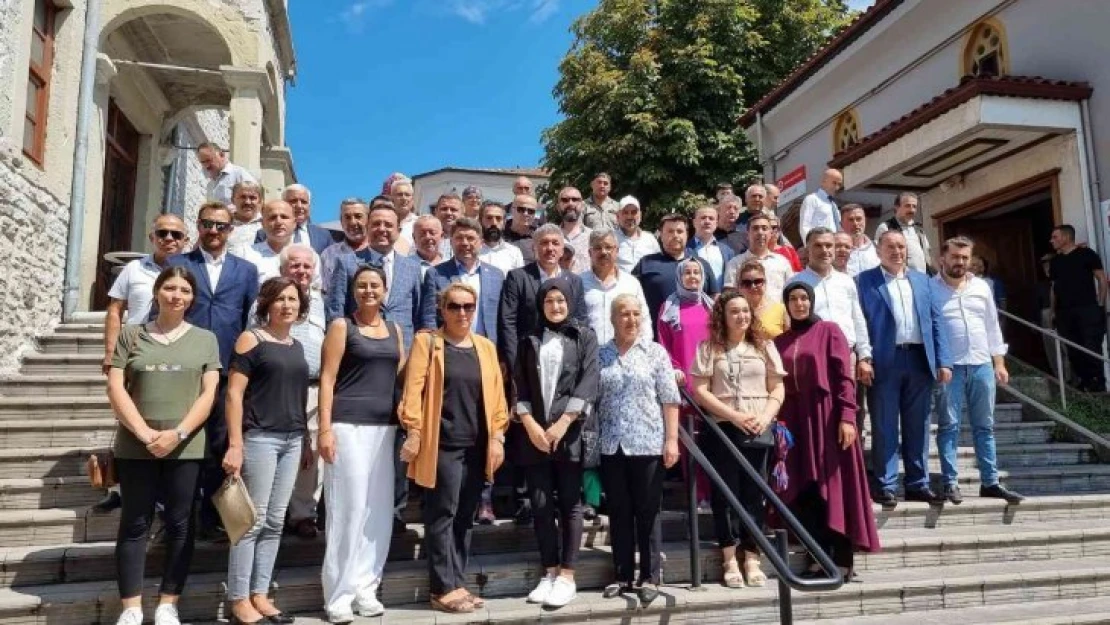 Tarım ve Orman Bakan Yardımcısı Ebubekir Gizligider:'Dikkat edin bütün ekip sahada, şimdi bu kadar adamın derdi ne olabilir? Biz sizsiniz, siz biziz'