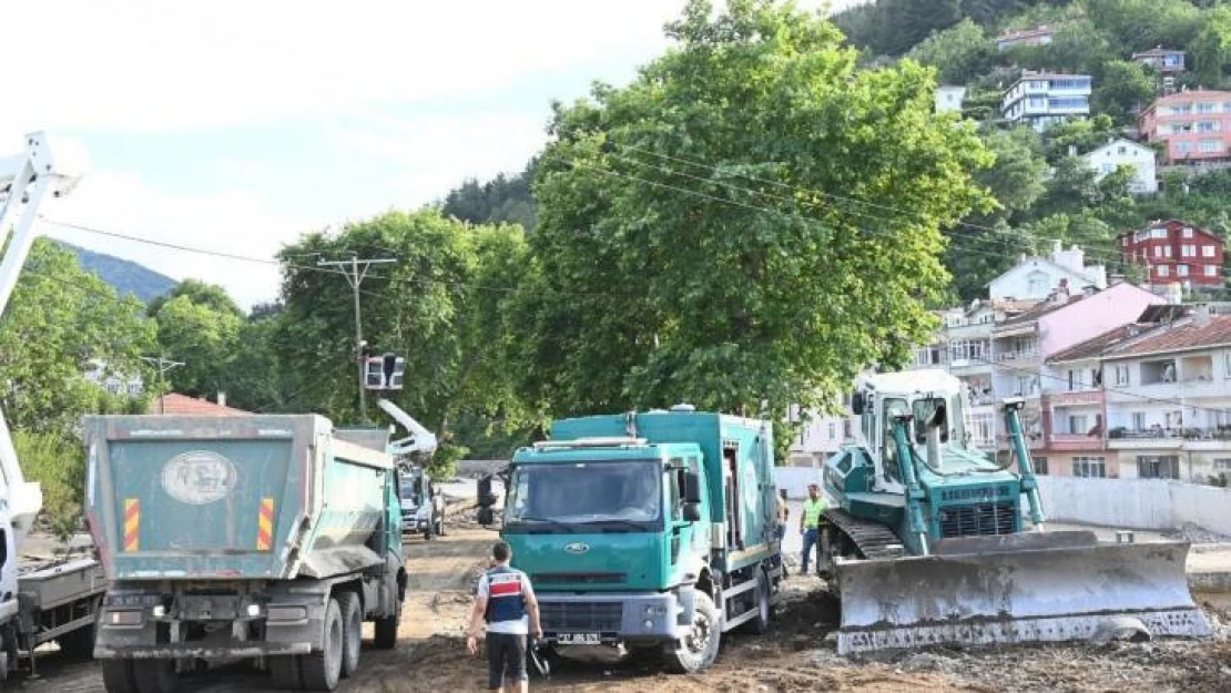 Tarım ve Orman Bakanlığı sel felaketinden etkilenen bölgelerde vatandaşın yanında