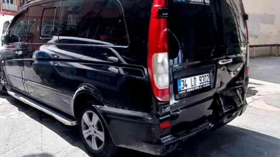 Torununu kayan minibüsün altında kalmaktan kurtaran dede öldü
