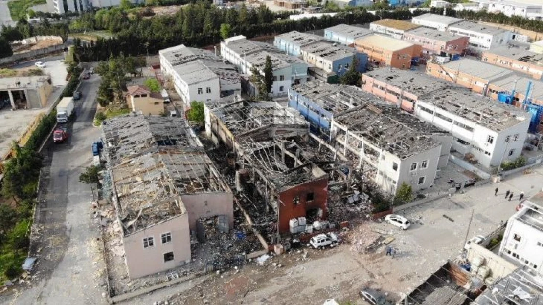 Tuzla'da patlama yaşanan fabrikanın enkazı havadan görüntülendi