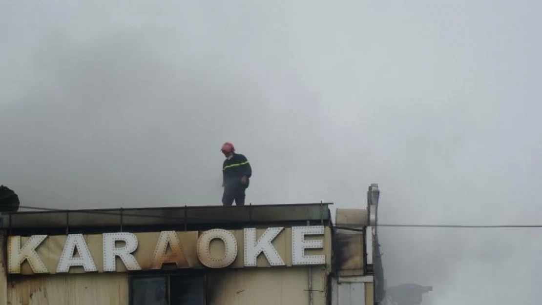 Vietnam'da karaoke barda yangın: 12 ölü, 40 yaralı