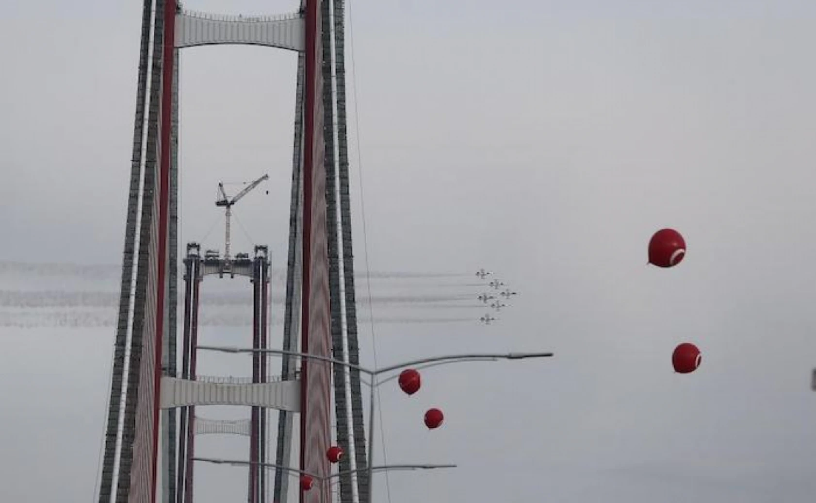 Çanakkale Boğazı gerdanlığına kavuştu