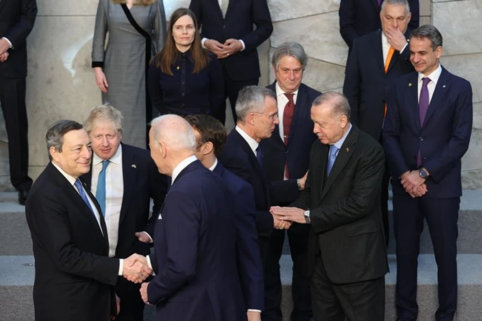 Erdoğan, NATO Liderler Zirvesi'nde aile fotoğrafı çekimine katıldı