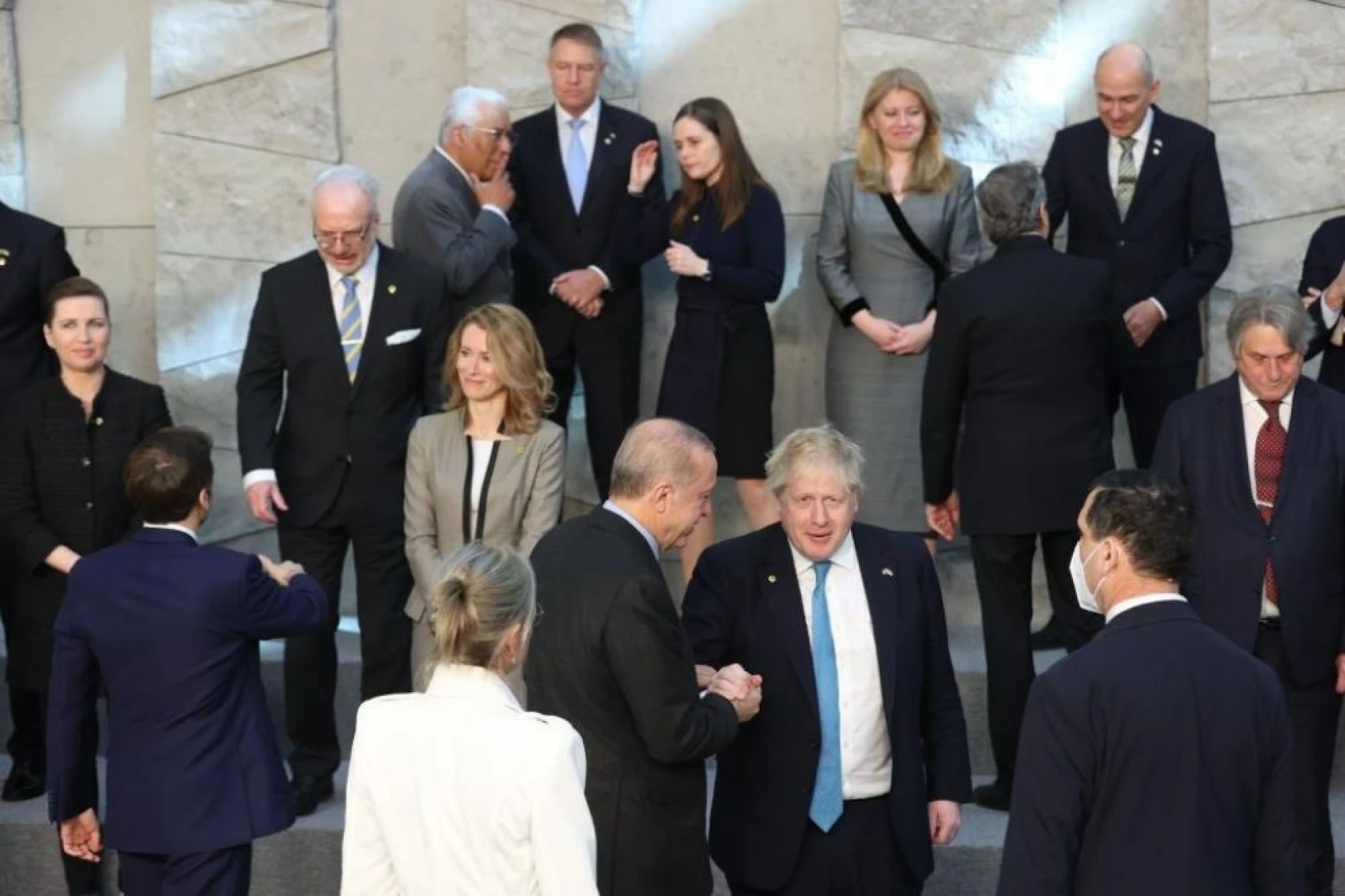 Erdoğan, NATO Liderler Zirvesi'nde aile fotoğrafı çekimine katıldı