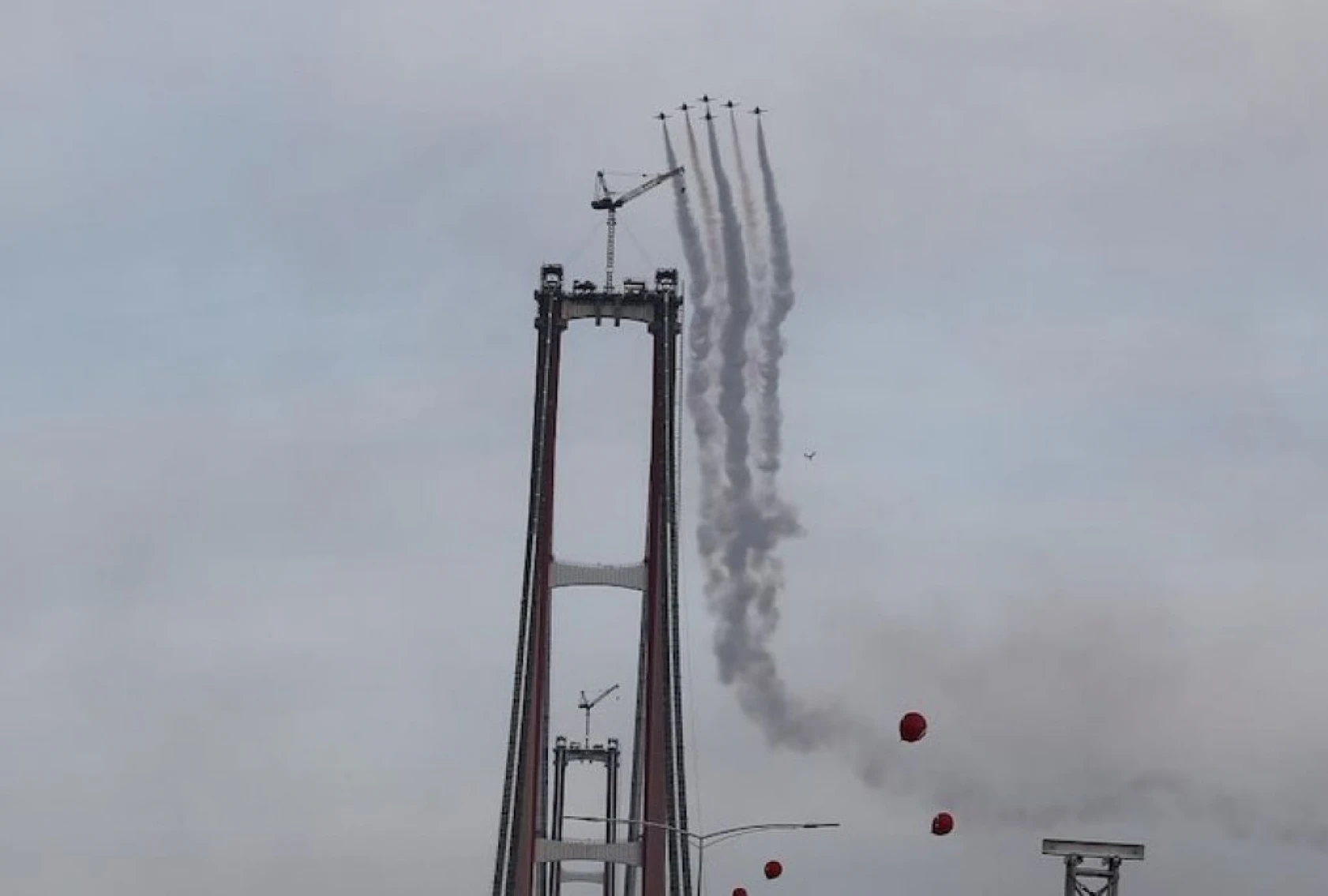 Çanakkale Boğazı gerdanlığına kavuştu
