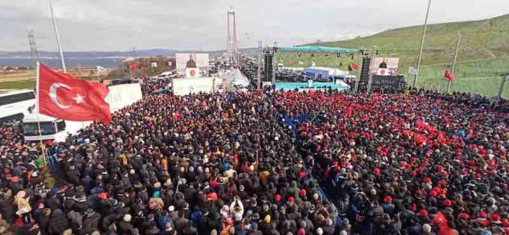Çanakkale Boğazı gerdanlığına kavuştu