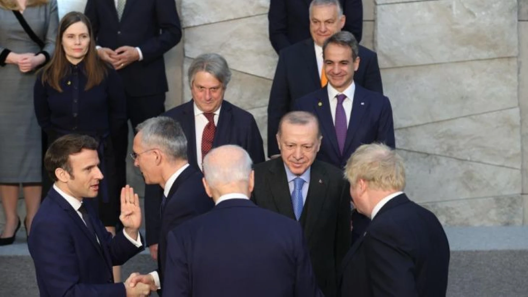Erdoğan, NATO Liderler Zirvesi’nde aile fotoğrafı çekimine katıldı