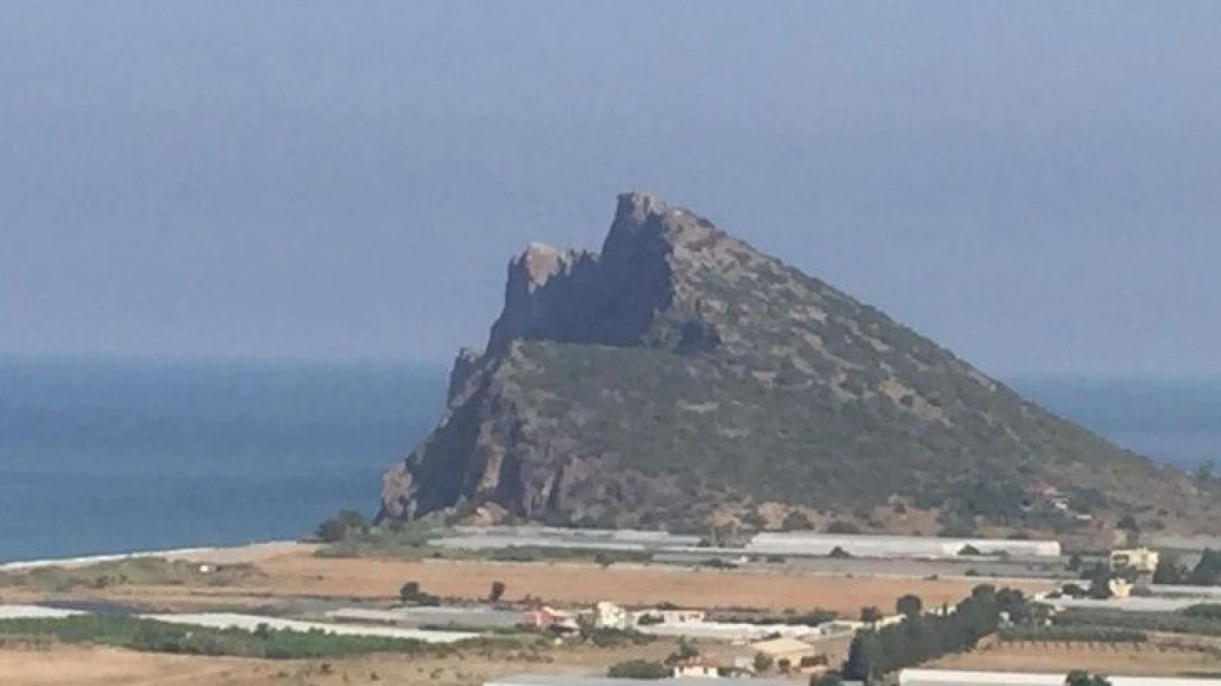 Gazipaşa'nın doğal havuz ve koyları göz kamaştırıyor