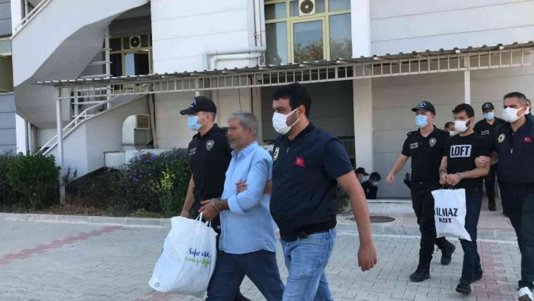 'Şahmeran' operasyonunda gözaltına alınan 15 şüpheli adliyeye sevk edildi