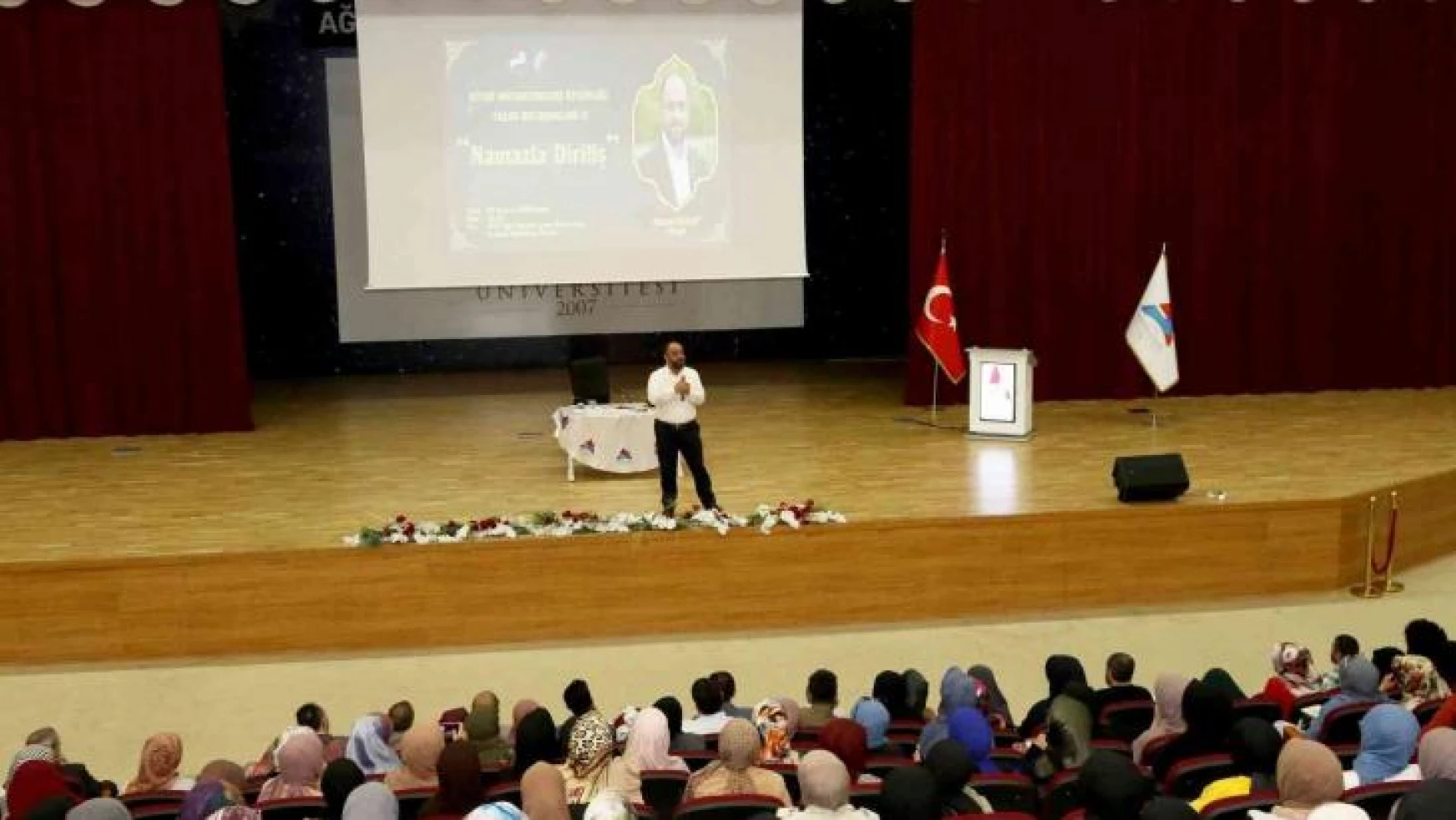 AİÇÜ'de 'Namazla Diriliş' semineri düzenlendi