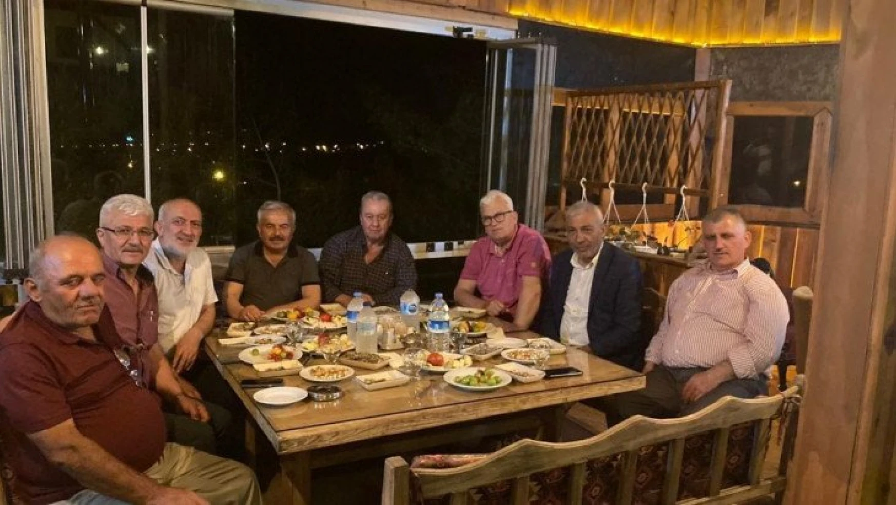 Asker arkadaşları 40 yıl sonra Osmancık'ta buluştu