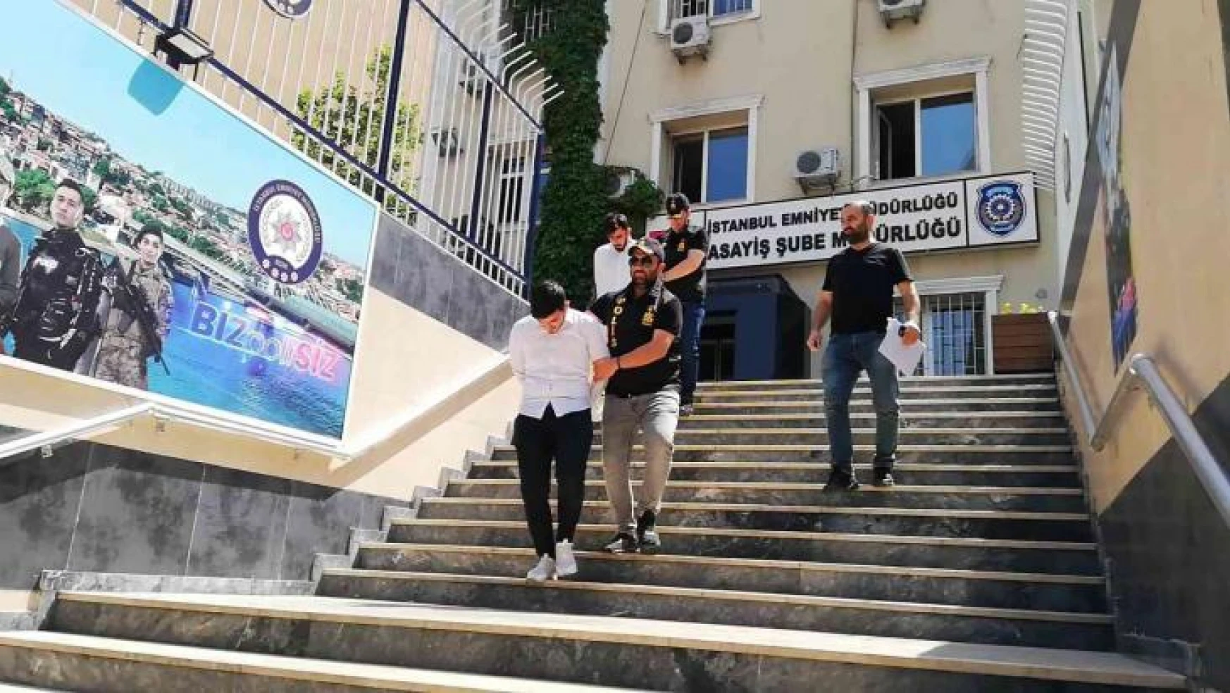 Ataşehir'de dolandırıcılardan mobil bankacılık ile kredi dolandırıcılığı