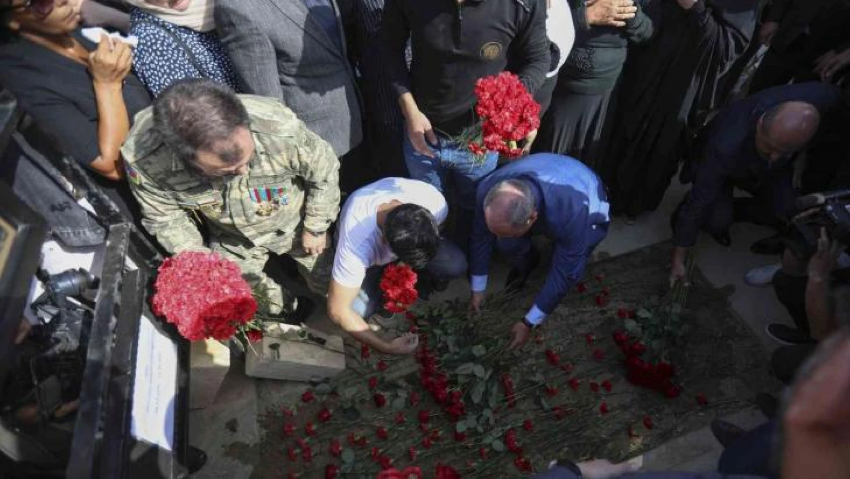 Azerbaycan'da şehit asker sayısı 79'a yükseldi
