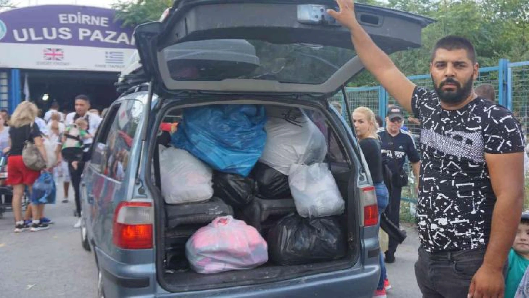 Bagajlarını dolduran Bulgarlar: 'Türkiye çok ucuz'