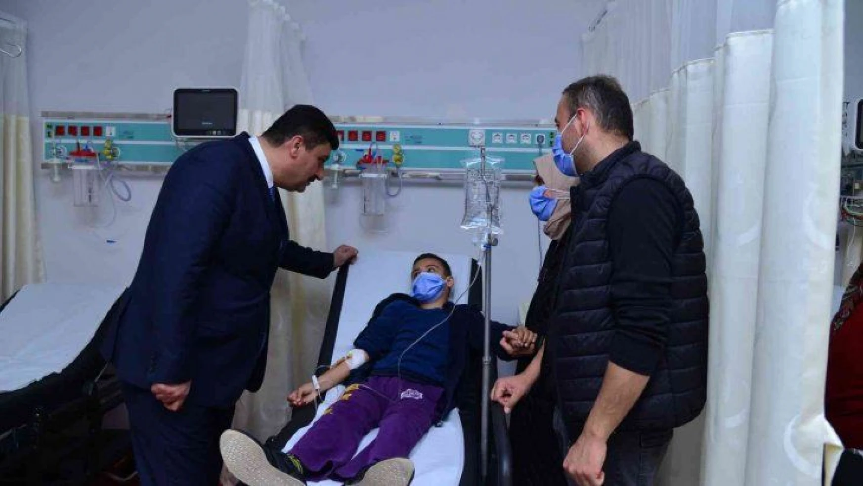 Başkan Oğuz'dan bayramda hasta vatandaşlara moral ziyareti