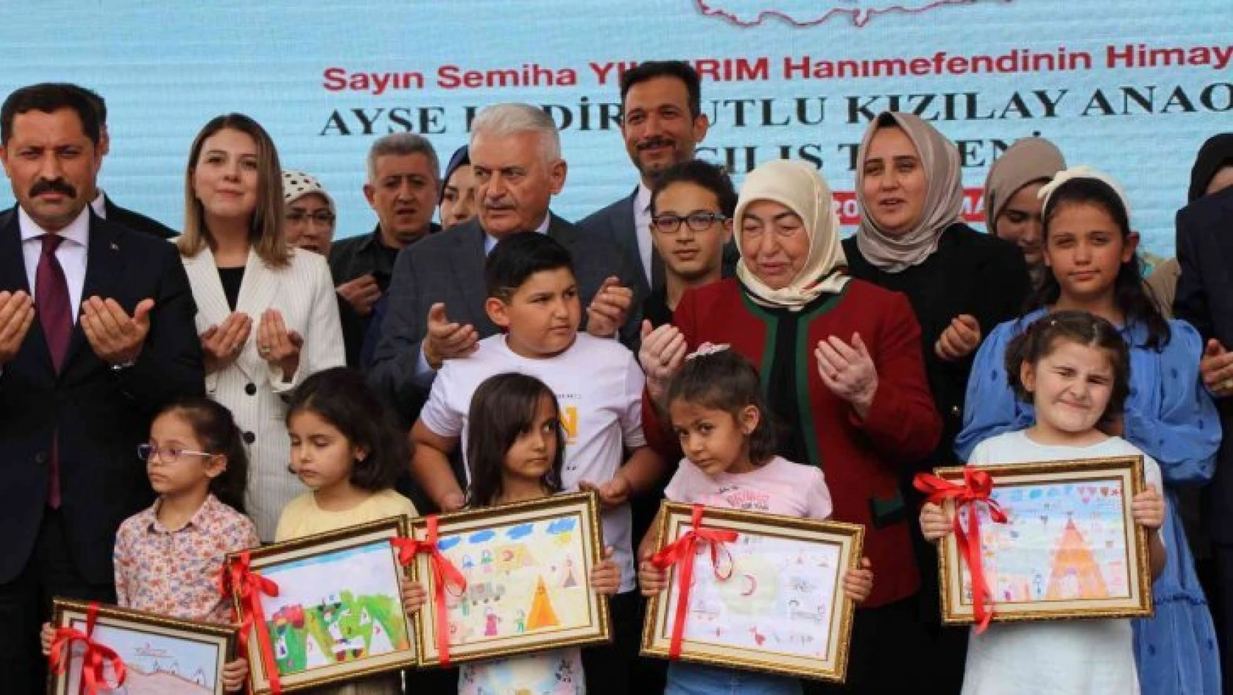 Binali Yıldırım: 'Yüzünü Türkiye'ye dönmüş milyonlara karşı da sorumluluğumuz var'