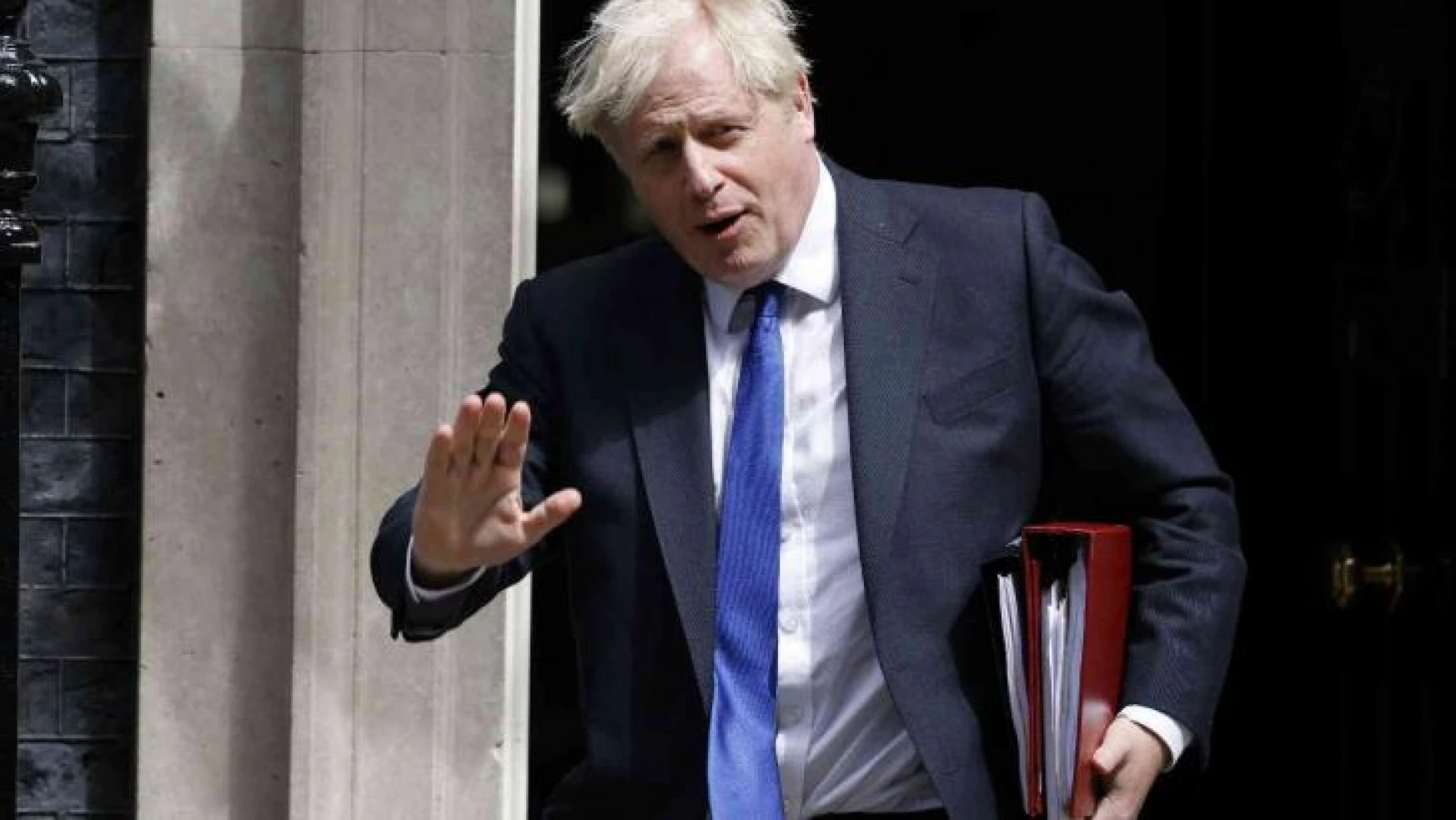 Boris Johnson parti liderliğinden istifa ediyor